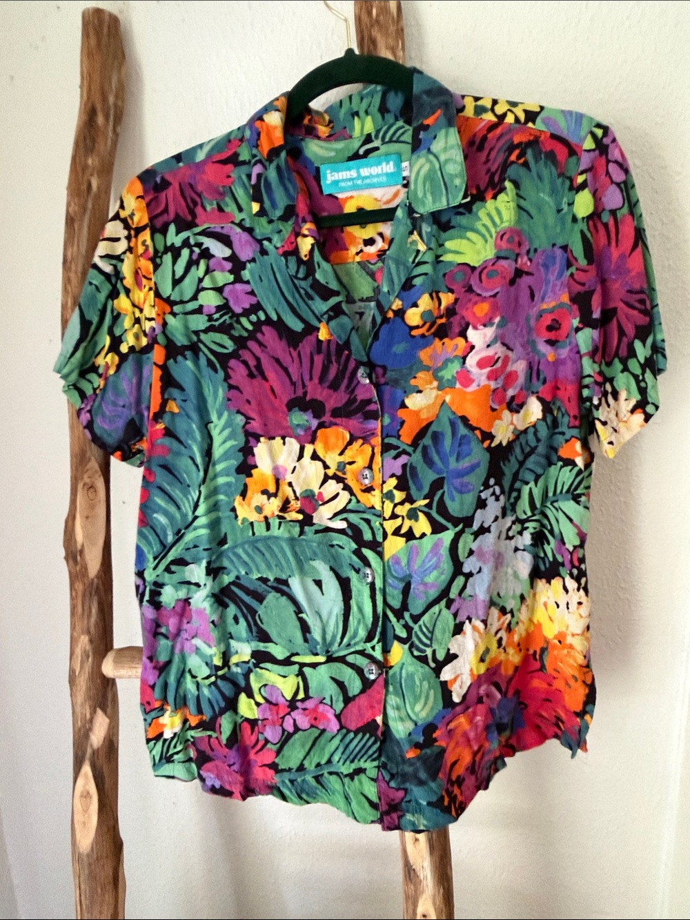 Jams World Tropical Hawaiian Floral Short Sleeve Colorful Button-Up Shirt Small - Picture 8 of 8